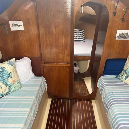 Hermes Botel Caleta de Sebo